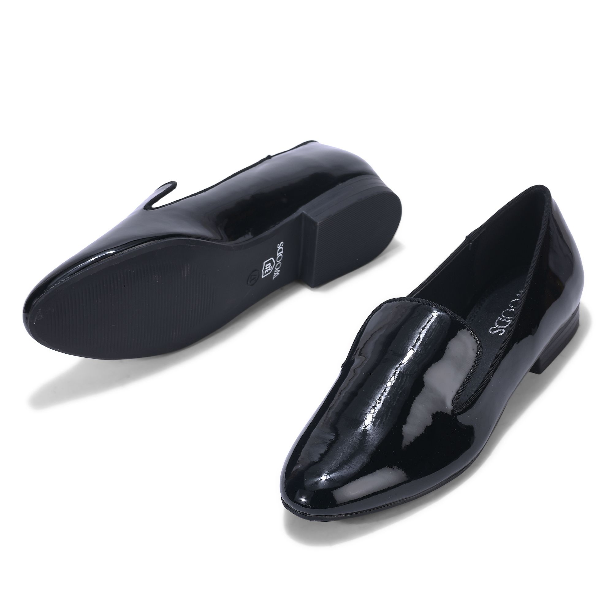 Black casual loafer for women