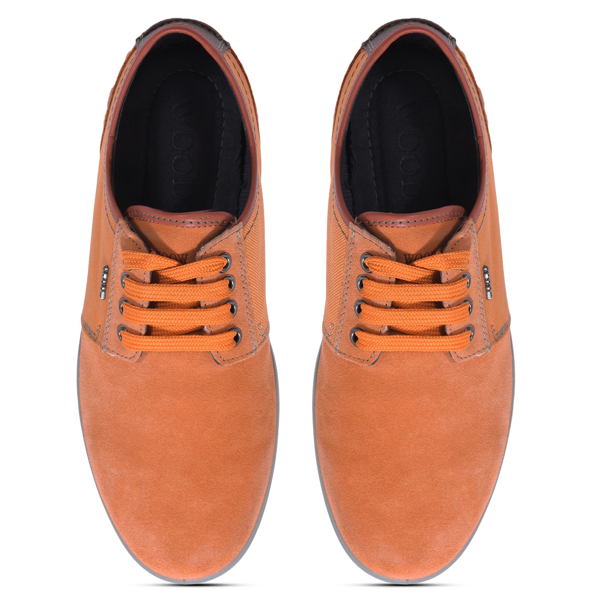 Orange casual sneaker