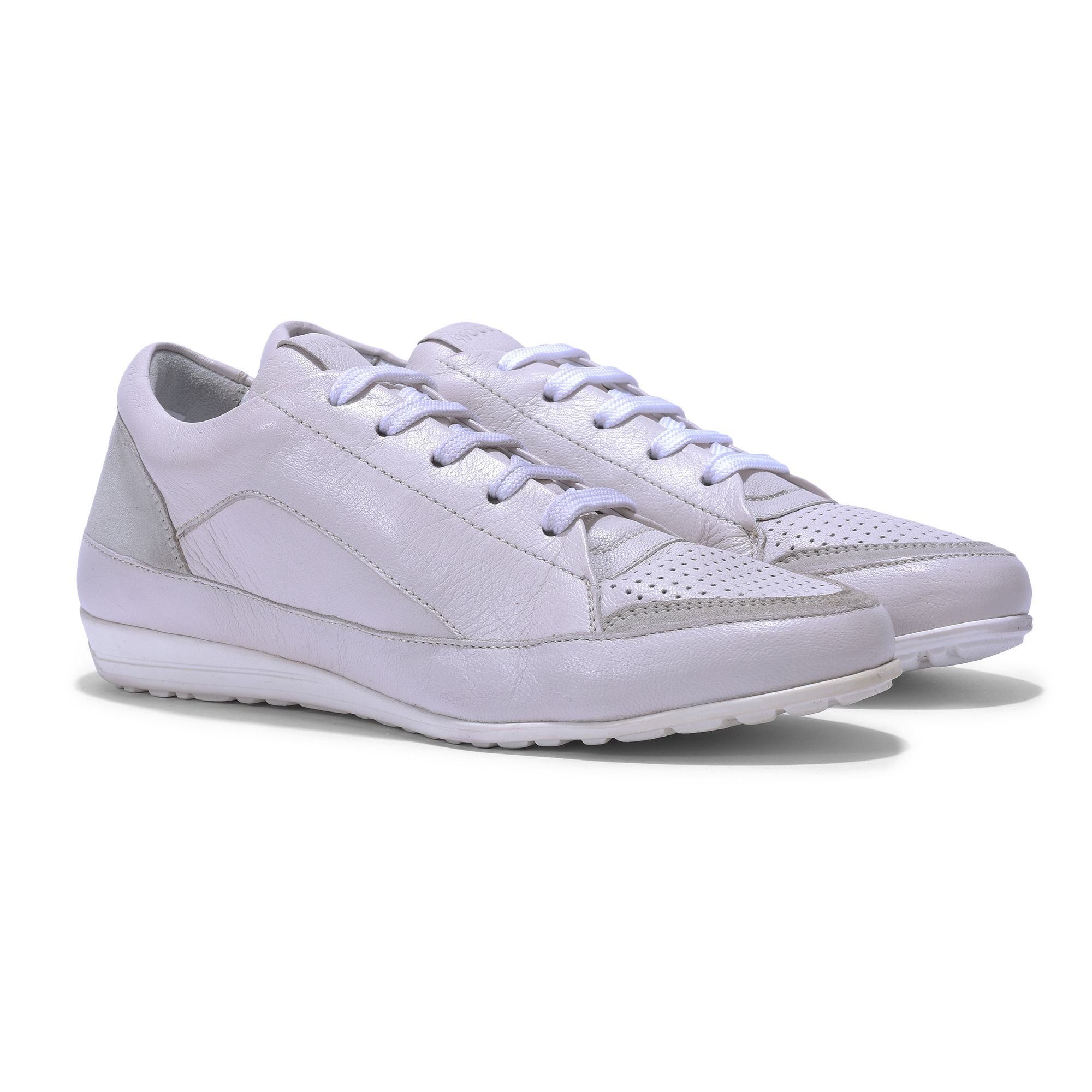 Woodland owhite casual sneakers for women