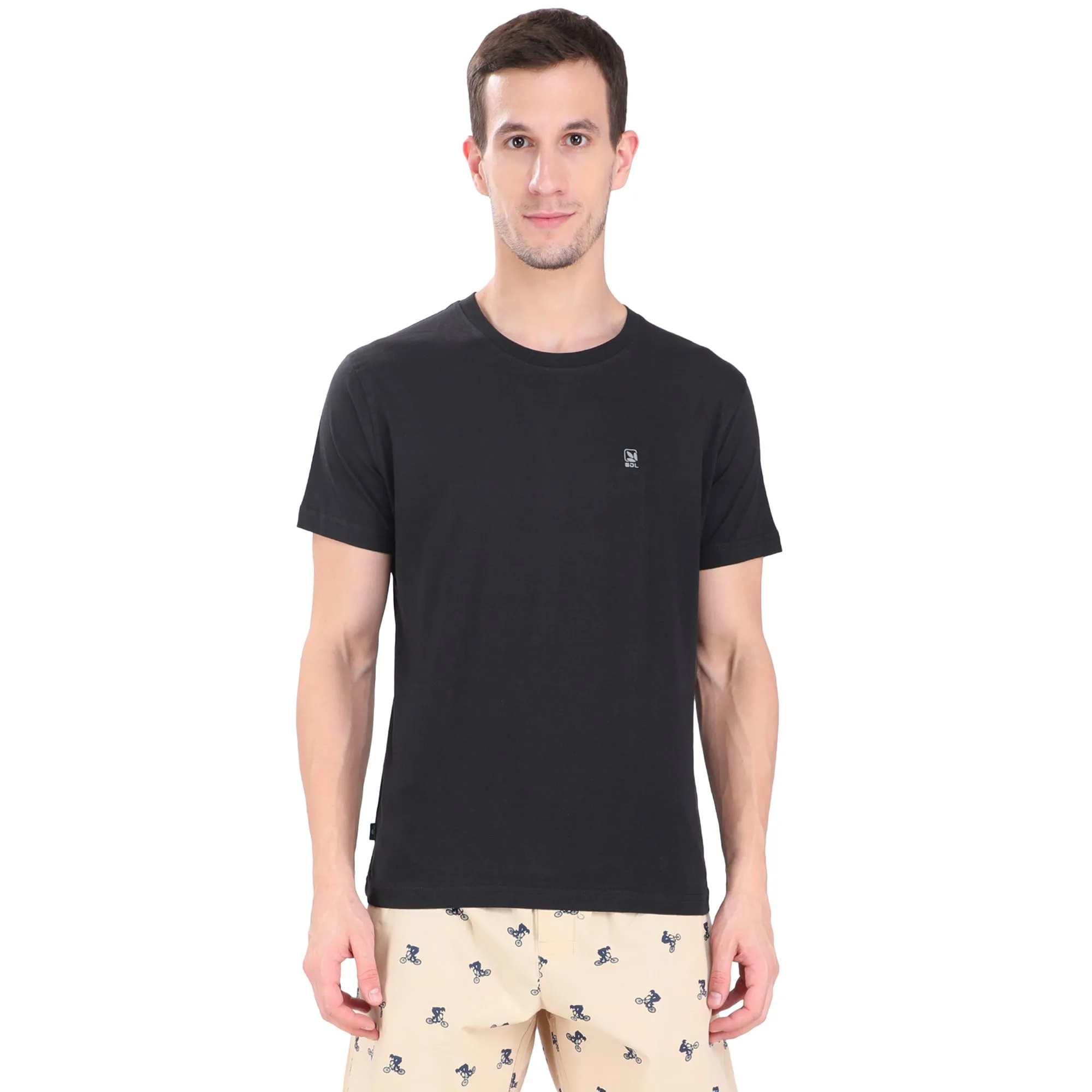 black-v-neck-t-shirt-for-men-2