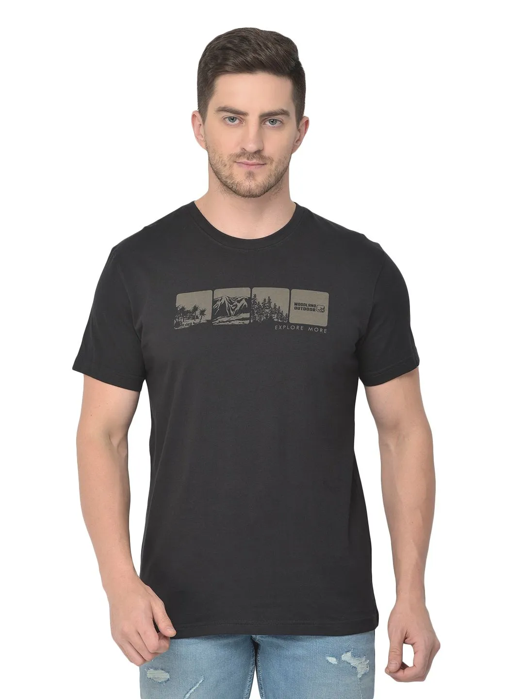 black-round-neck-t-shirt-for-men-1