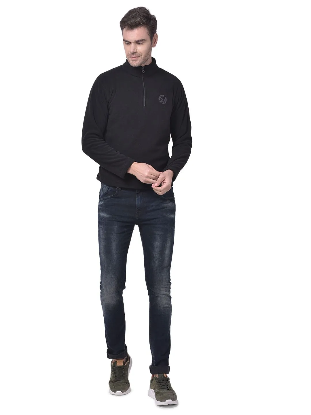 black-sweatshirt-for-men-4