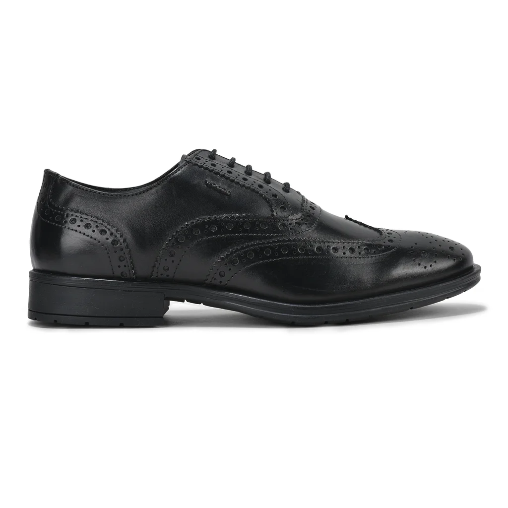 Stylish black formal shoes for men - Image 1