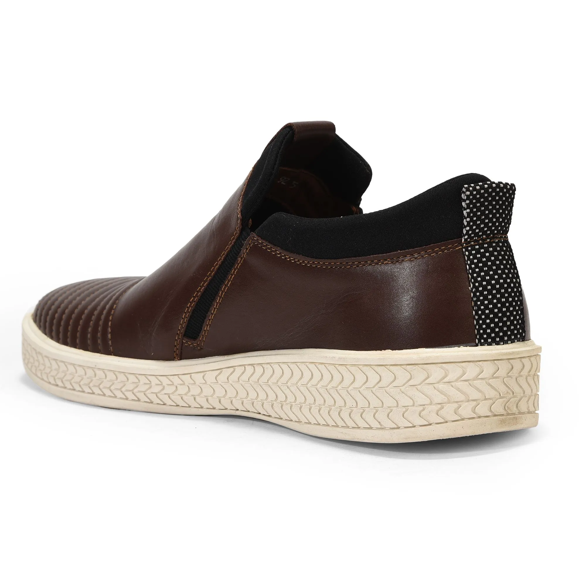 Brown casual slip-on shoes for men - Thumbnail 5