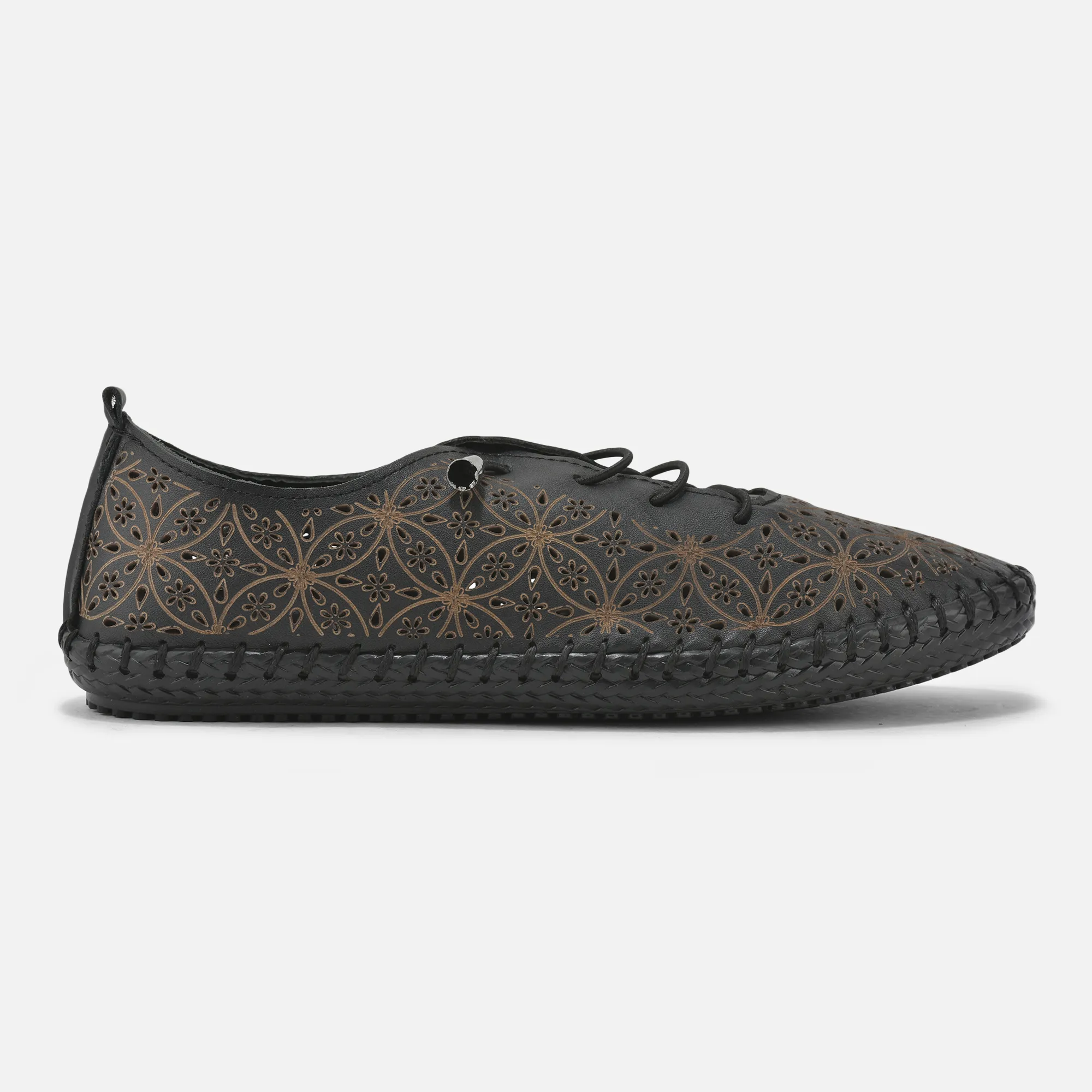 black-sneaker-for-women-5