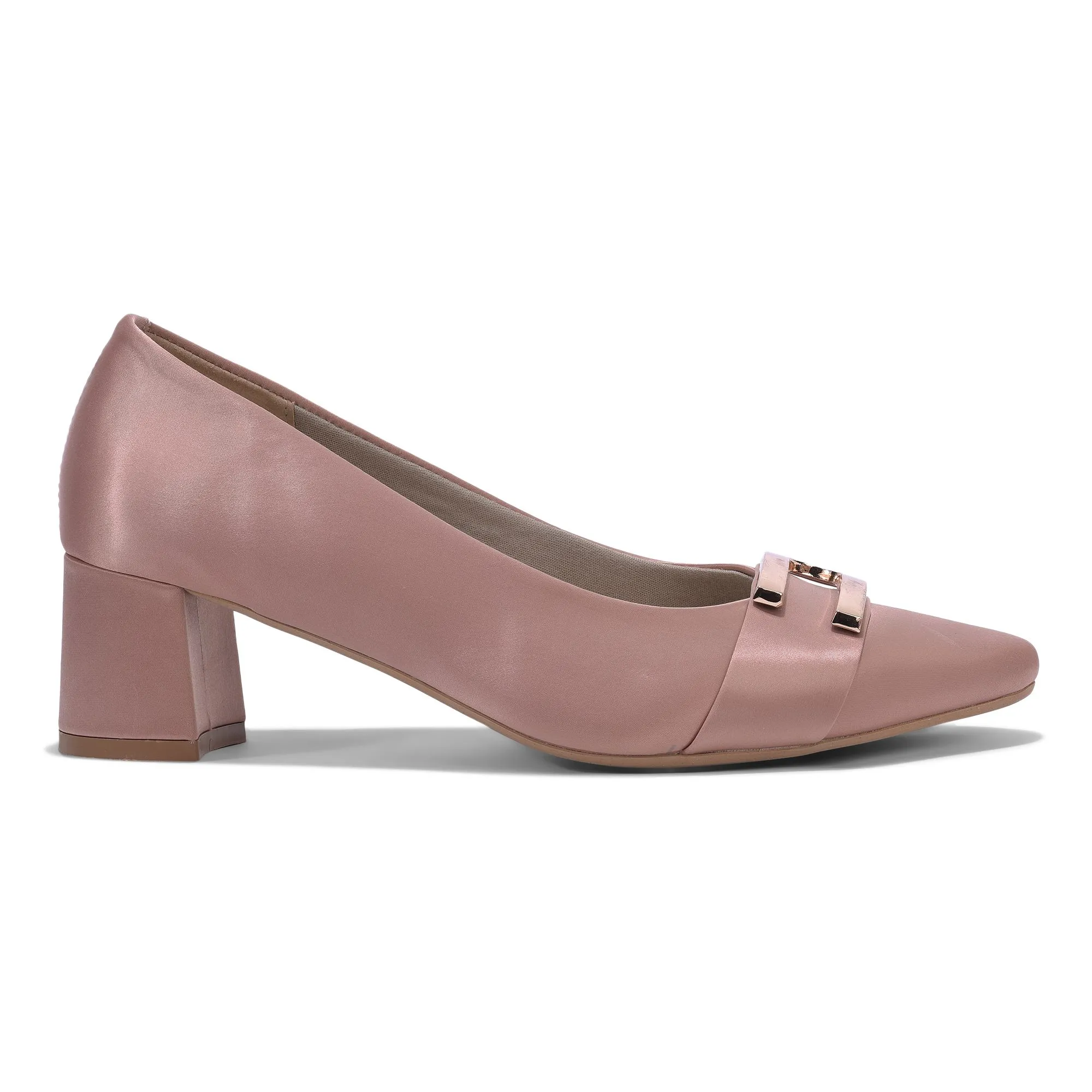 pink-pointed-toe-shoe