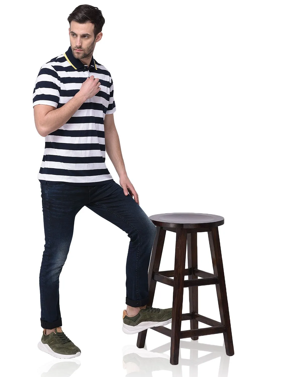 navy-and-white-t-shirt-for-men